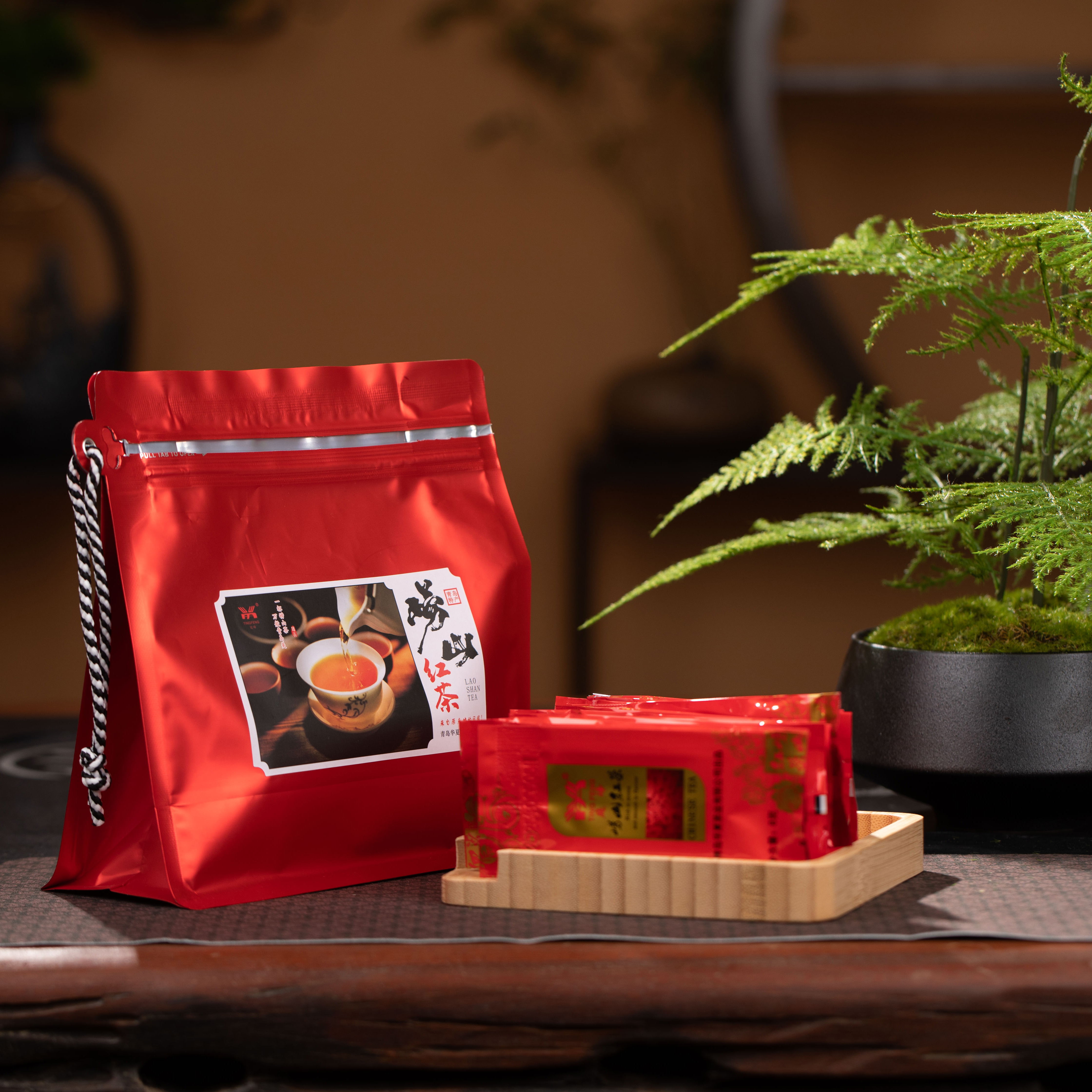 华夏茶业2025年蜜香浓香型崂山红茶160克袋装（送一泡试喝装）