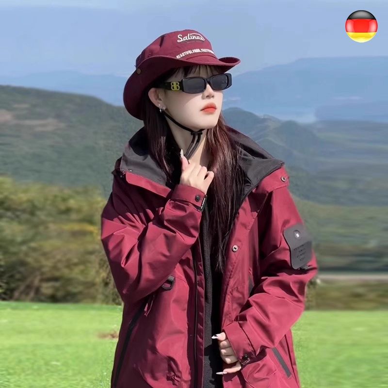 德国高端户外冲锋衣男女2025新款宽松可拆卸高级感徒步登山冲锋衣