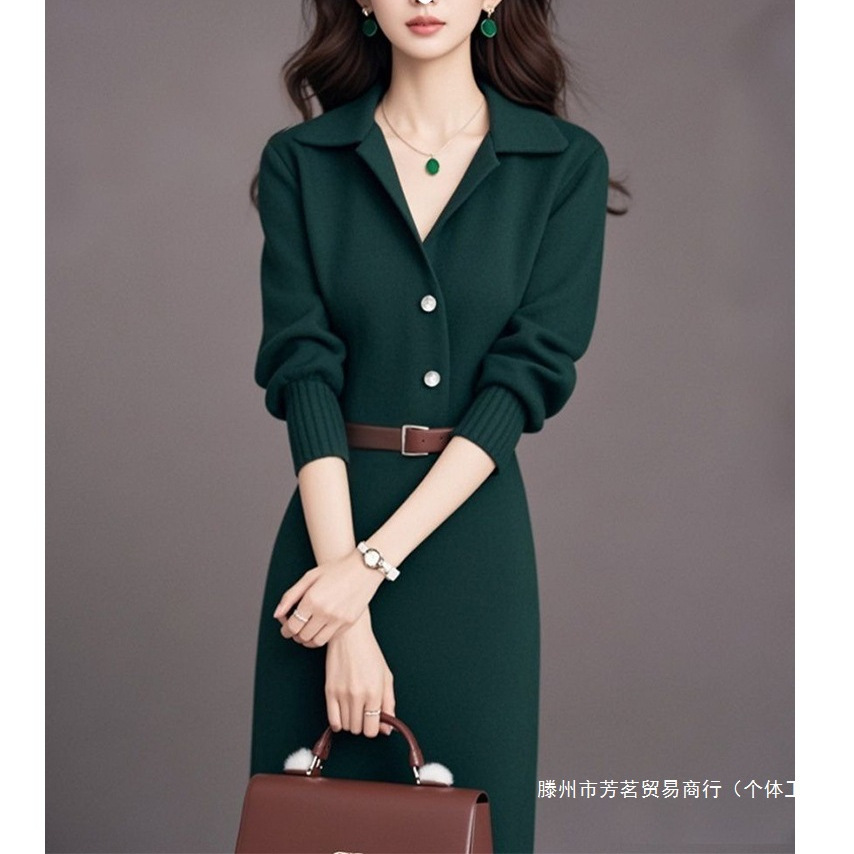 冬装正式场合名媛气质针织长裙感社会绿色收腰毛衣连衣裙2024新款