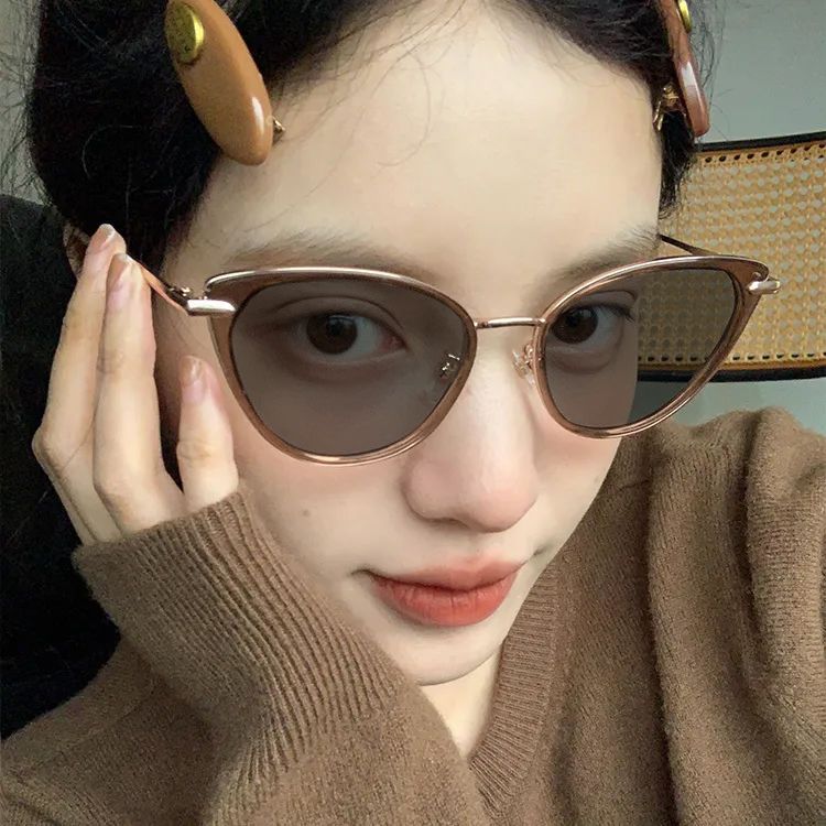 复古猫眼变色近视眼镜女可配有度数高级感素颜神器大框显瘦眼睛架