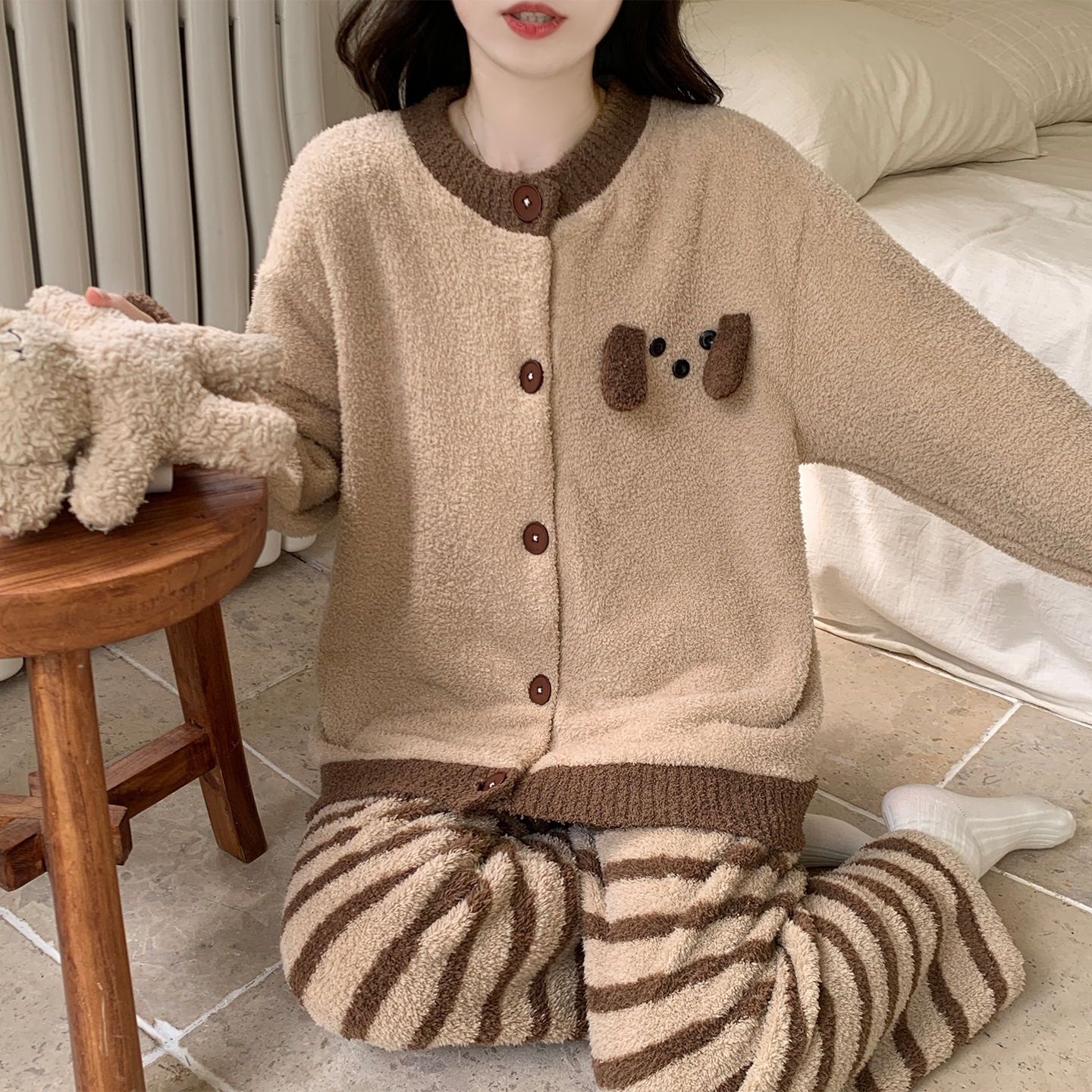 半边绒秋冬季睡衣女款爆款2025新款加绒加厚家居服保暖珊瑚绒套装