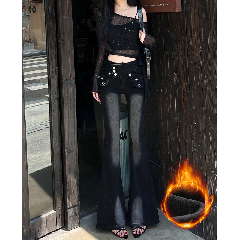 黑色加绒设计感排扣高腰微喇牛仔裤女2025年冬季新款显瘦喇叭裤