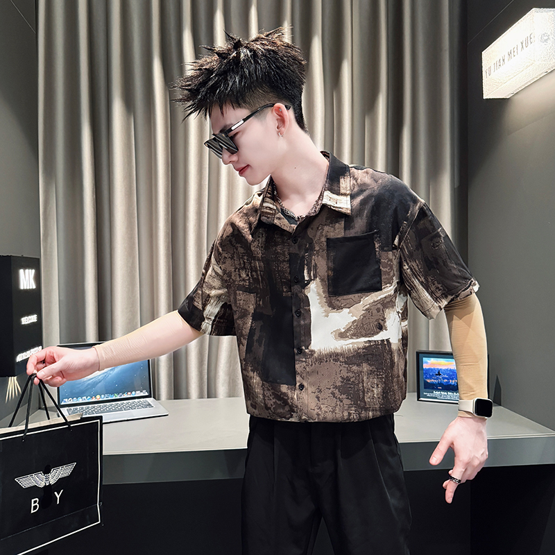 花衬衫男款夏季薄款2025新款高级感男生上衣痞帅夏天冰丝短袖衬衣