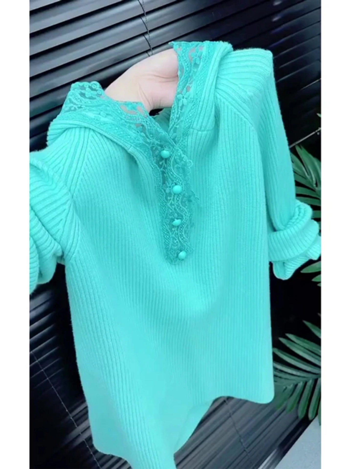 秋冬多巴胺风连帽长袖蕾丝拼接长袖针织衫女大码气质减龄宽松上衣