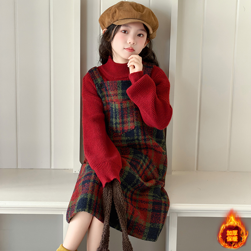女童冬装套装2025新款儿童洋气红色年服毛衣大童加厚格子裙两件套