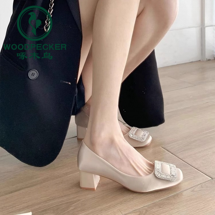 啄木鸟法式方扣水钻方头高跟鞋女粗跟2024春秋季新款一脚蹬单鞋女