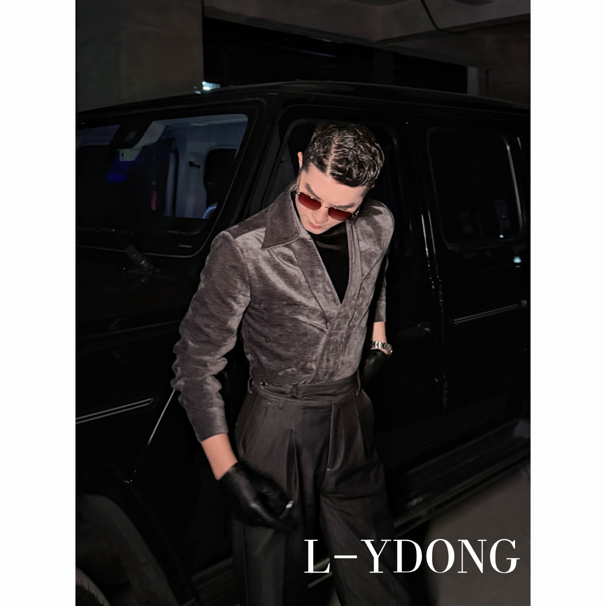 L-YDONG【法式雅绅】英伦轻奢老钱风法式V领秋冬丝绒衬衫D615A