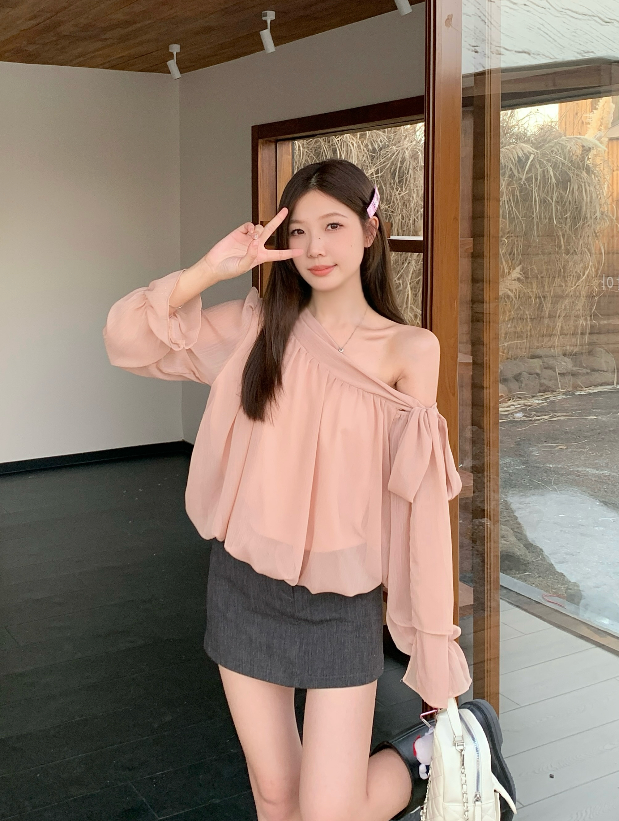 大码秋新款洋气温柔千金感灵动飘逸斜肩外穿设计感绑带衬衫上衣女