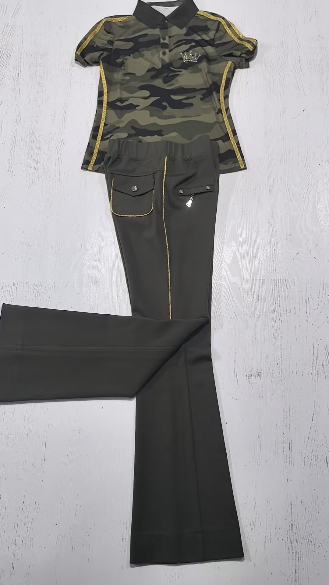 2025新款佳木斯有氧健身操迷彩服显瘦气质户外修身时尚