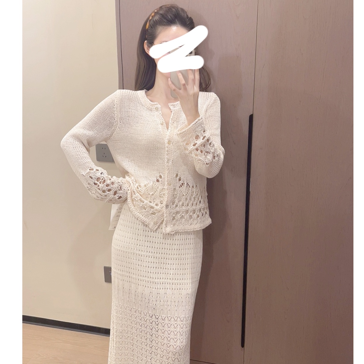 【现货】米白色套装秋季新款高级名媛风针织钩花开衫半裙女S11081