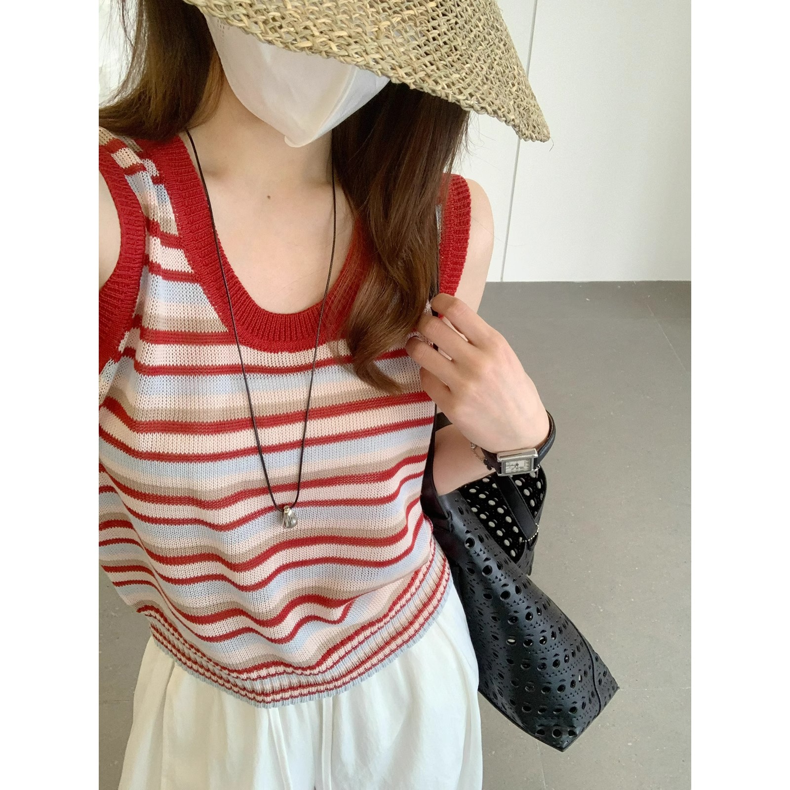 红色条纹冰丝针织背心女夏外穿薄款巨好看的夏日u领无袖吊带上衣
