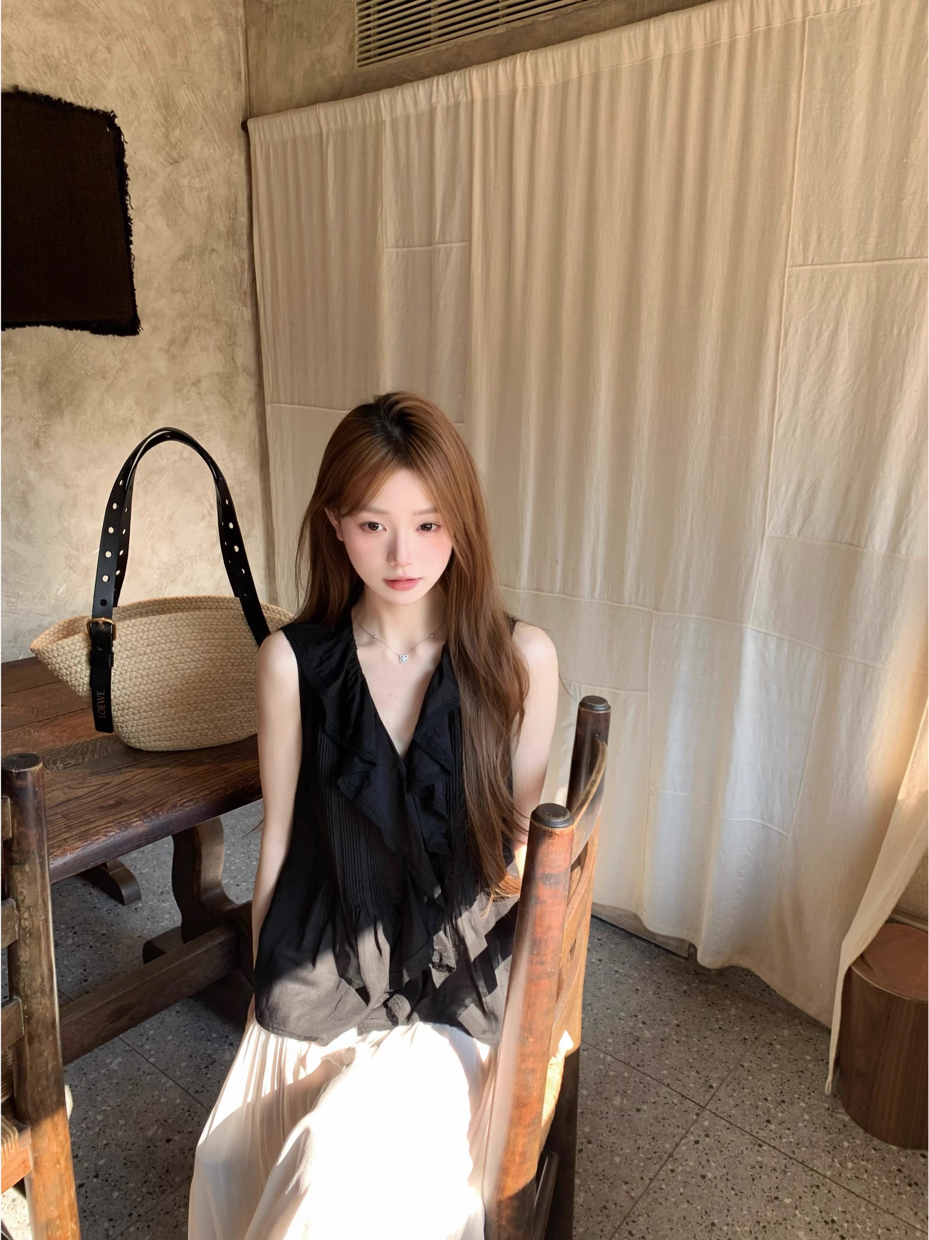 【夏日奥黛丽】黑色蕾丝拼接精致无袖小衫女飘逸大裙摆半身裙两件套