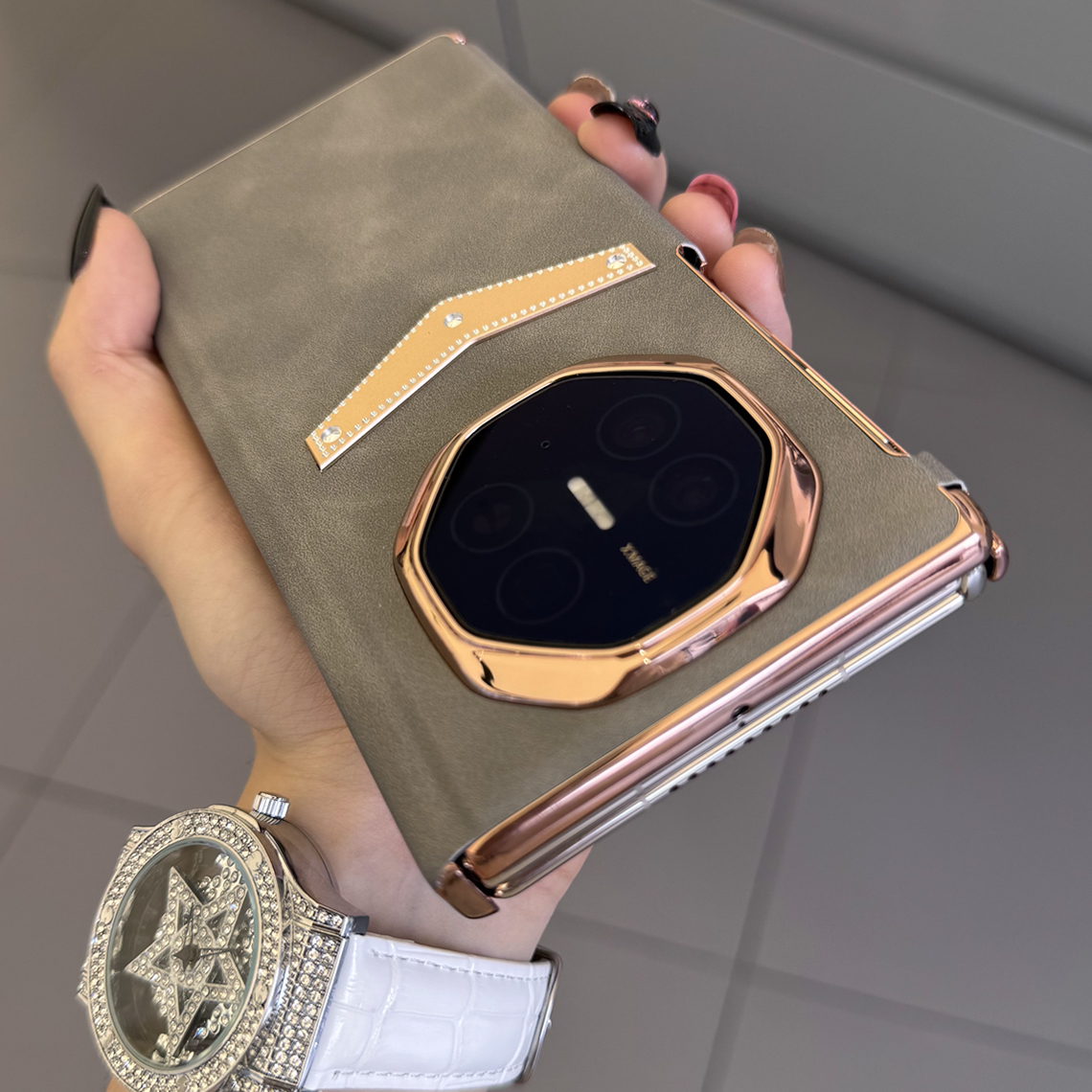 适用华为MateXts非凡大师手机壳电镀镜框matexts羊巴皮双中轴保护