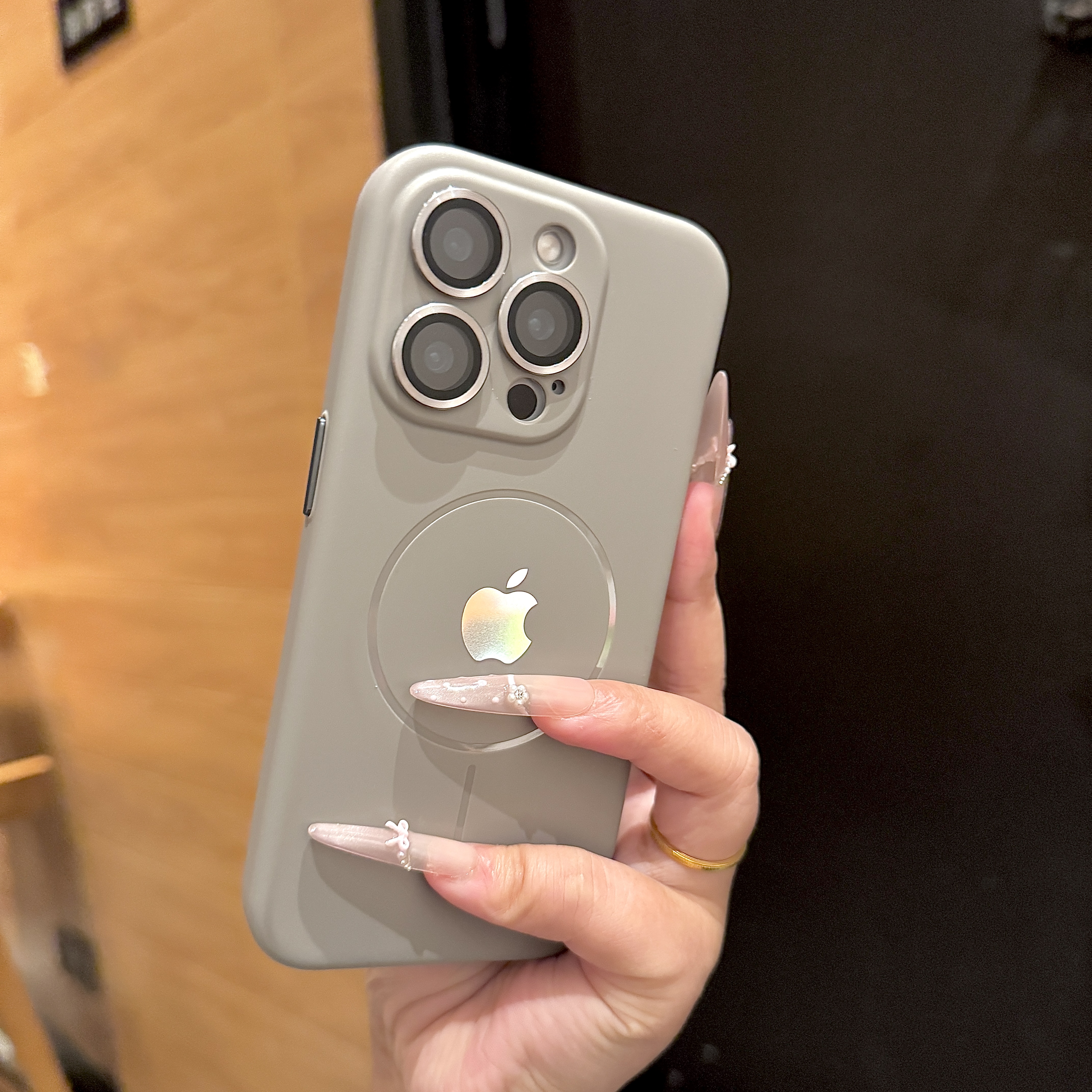 高档适用iPhone17promax防摔磁吸手机壳全包苹果16壳保护套15/14