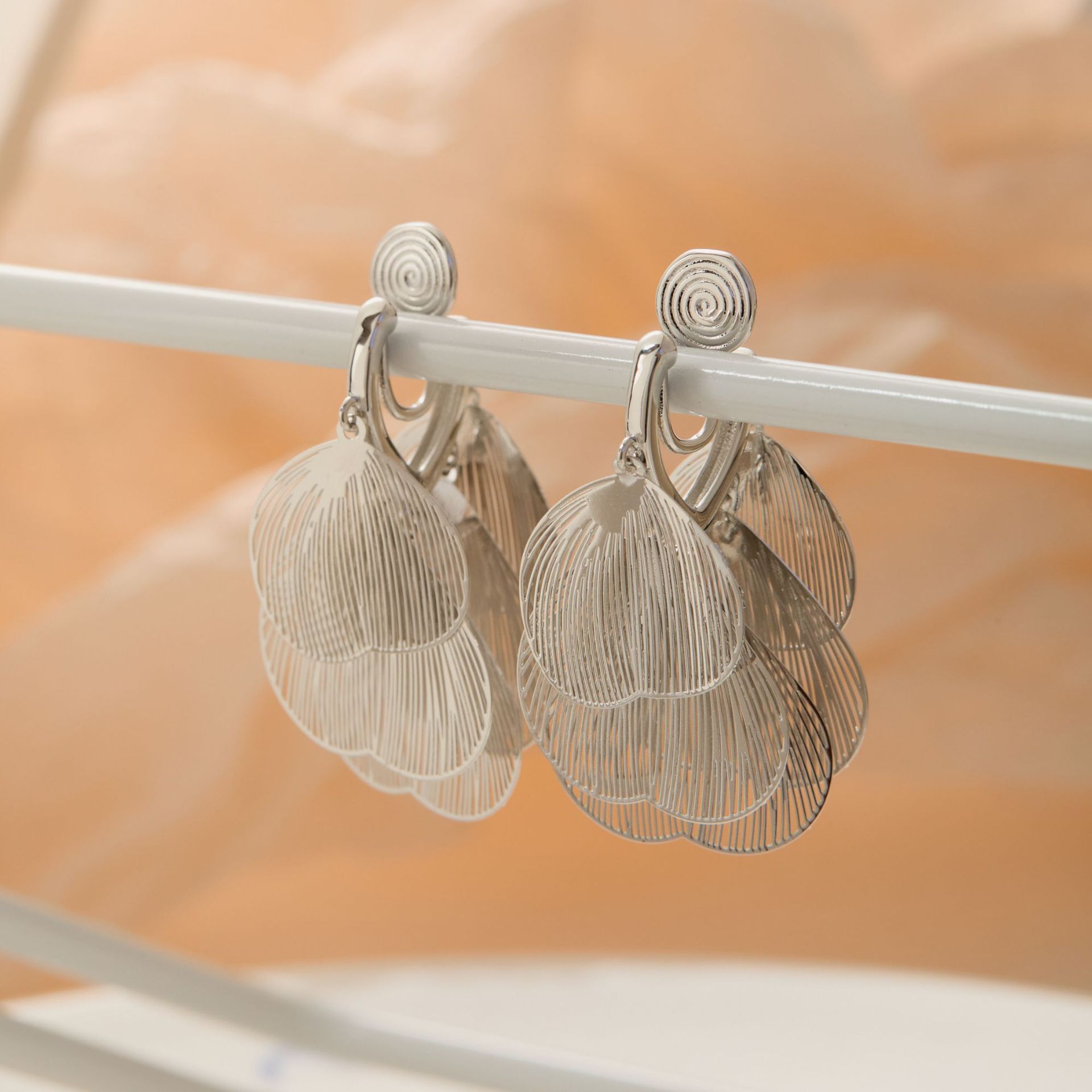 铜合金耳饰 【蝶翼】轻奢超仙镂空蚊香盘耳夹金属花瓣流苏时髦耳扣