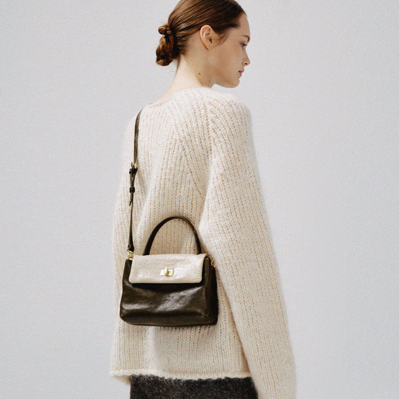 AVALEA葳里 头层植鞣拼鳄鱼纹牛皮邮差包手提单肩女包 升级版小号