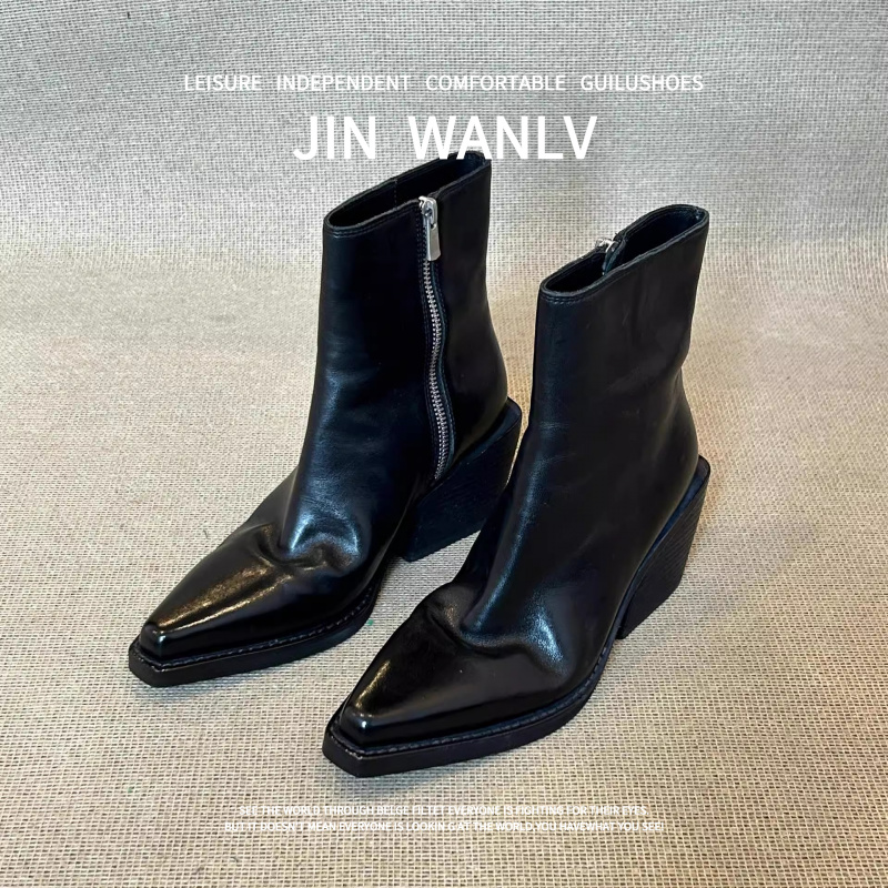 2025秋季新款水洗粗跟尖头高跟设计复古褶皱切尔西炸街精致短靴女