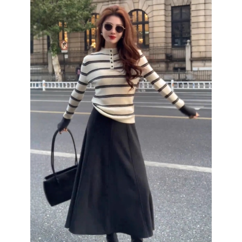 韩系ootd穿搭套装女冬气质显瘦条纹针织上衣加绒半身裙洋气两件套