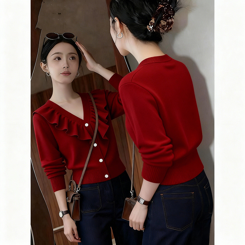 法式浪漫红色V领针织衫女2025秋冬季新款高级感洋气宽松打底毛衣