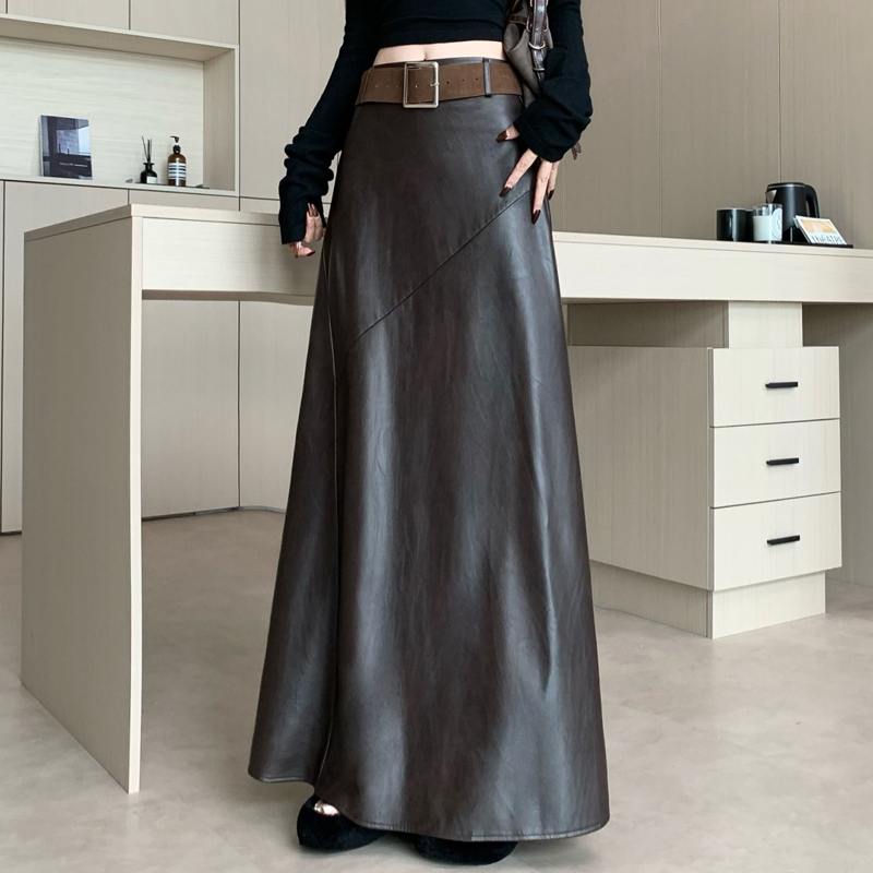 复古咖色PU皮半身裙女秋季拼接设计感高腰遮胯显瘦垂感a字大摆裙