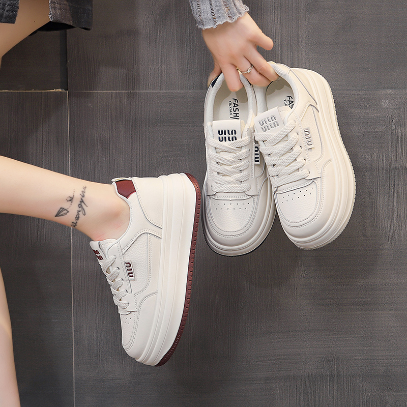 2025新款松糕小白鞋女百搭板鞋透气舒适运动学生休闲女鞋韩版