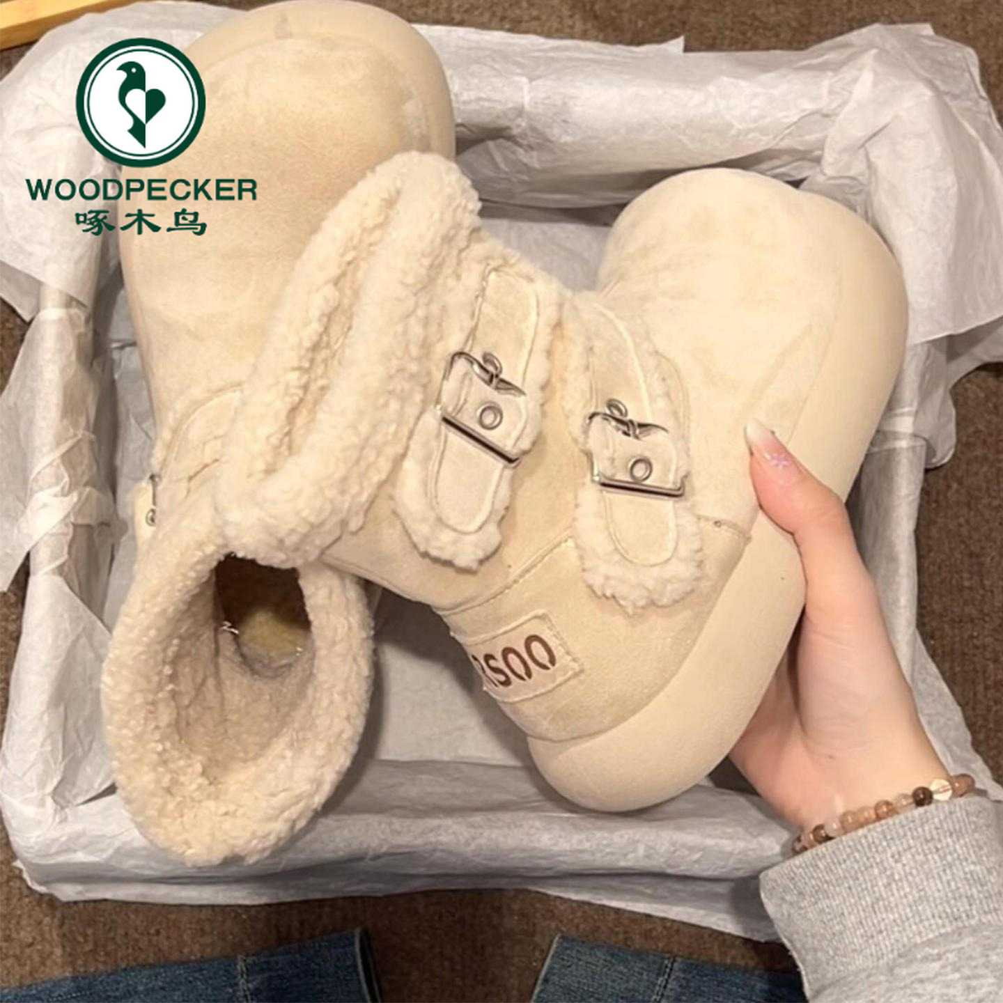 啄木鸟丑萌大头勃肯短靴女2025年冬季新款皮带扣毛绒绒雪地靴棉鞋