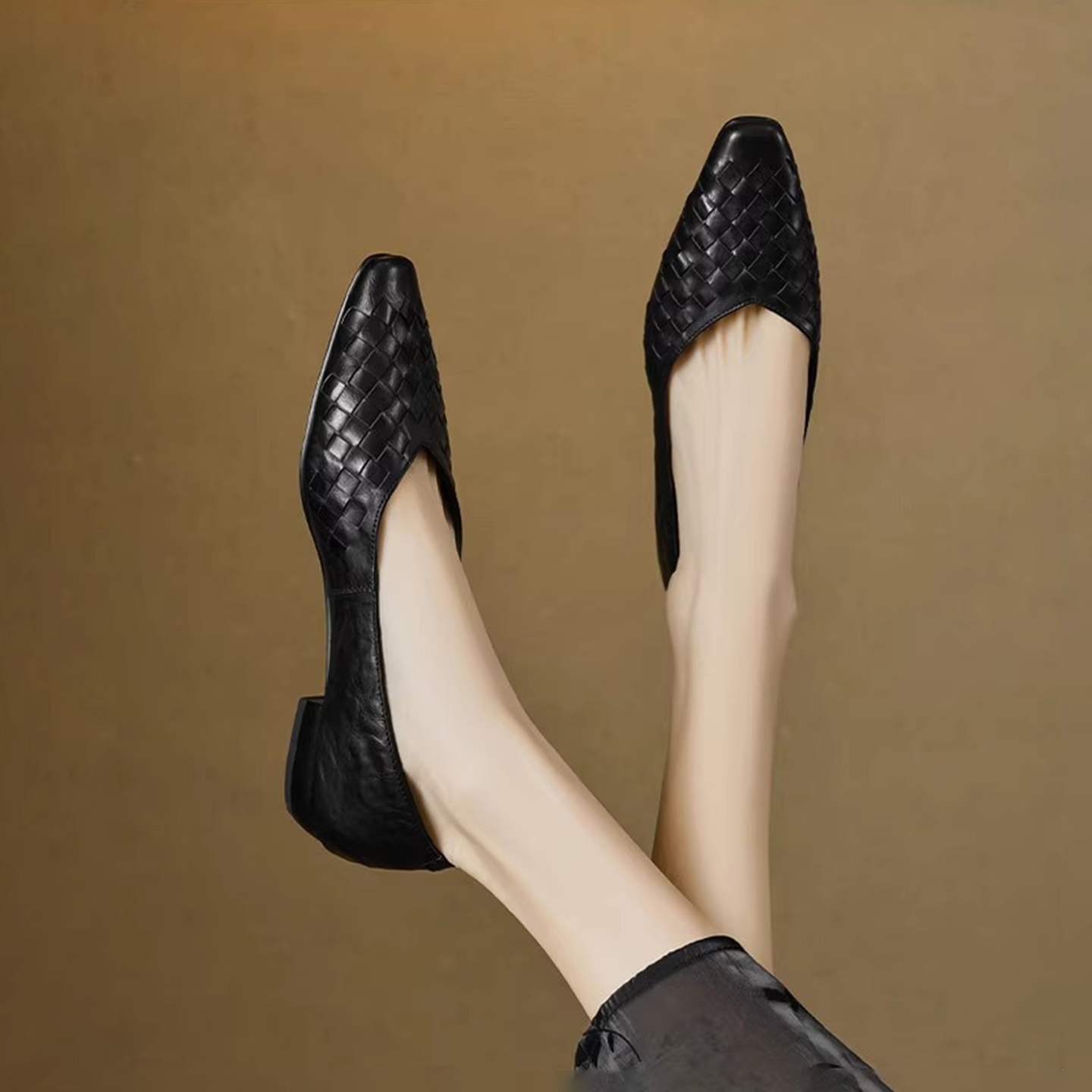 真皮断码清仓法式编织浅口单鞋女2025春秋新款低跟软底工作小皮鞋