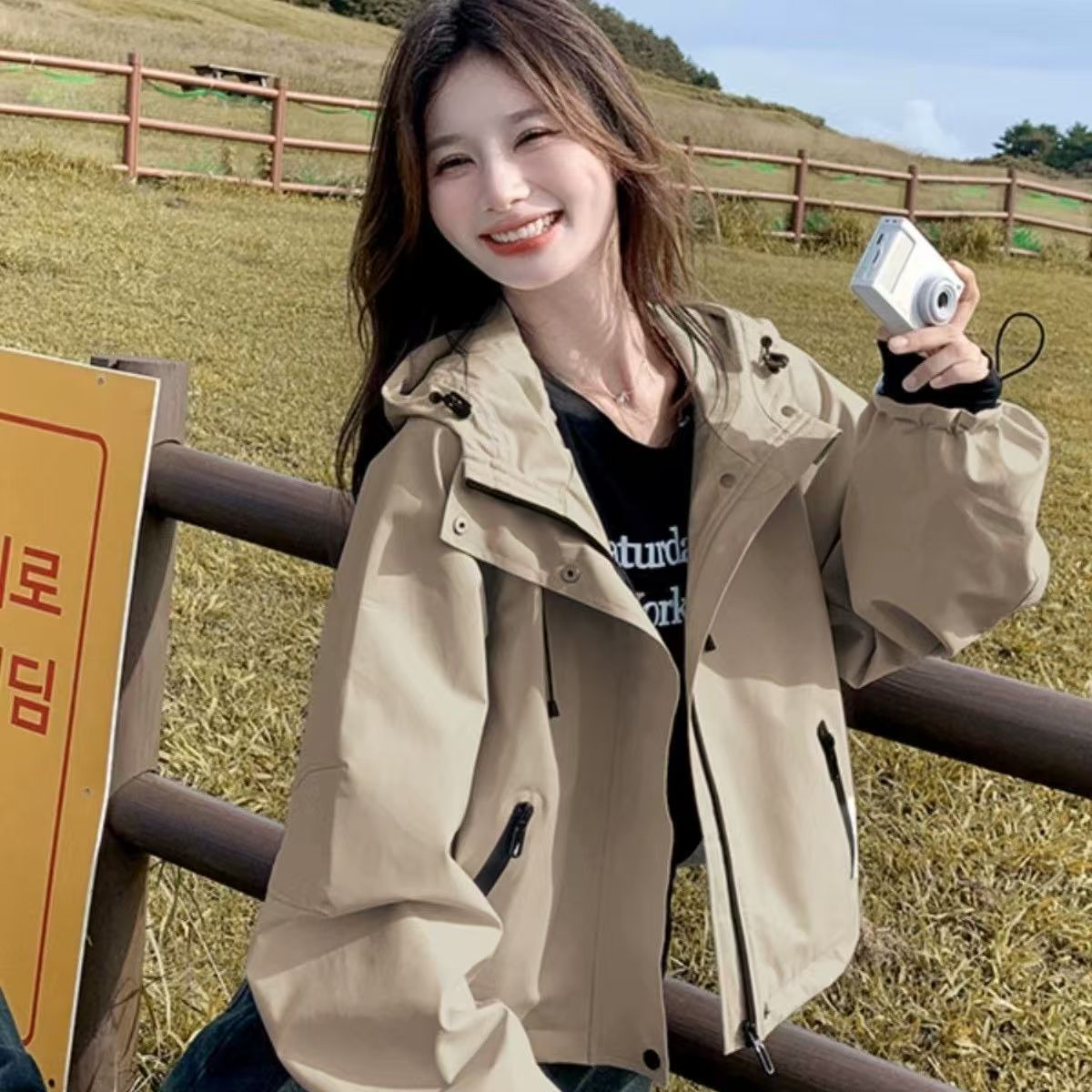 连帽冲锋衣2025短款外套春秋新款宽松小个子休闲工装夹克上衣