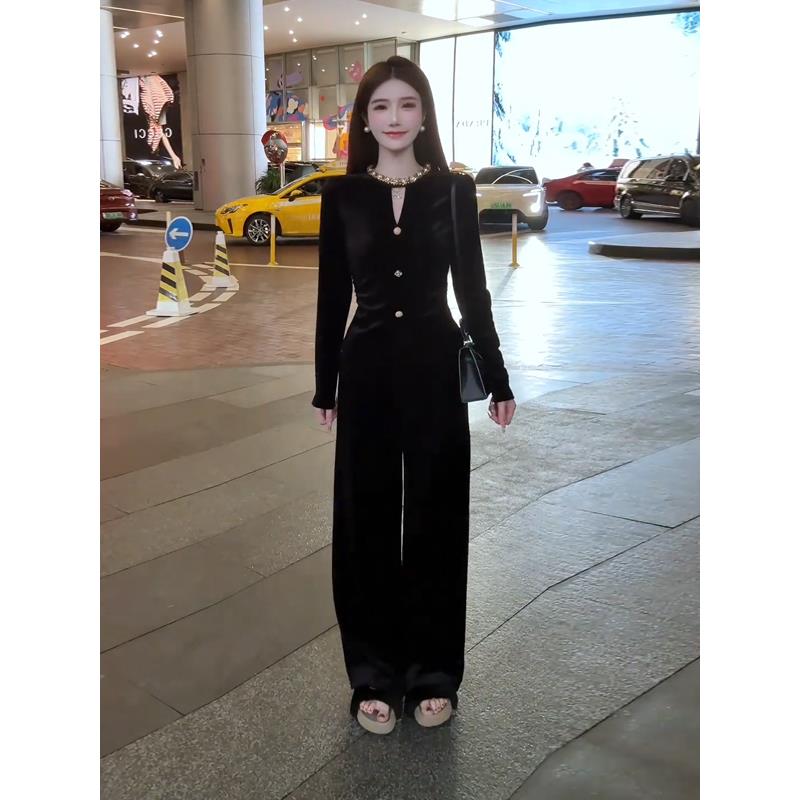 冬季穿搭一整套赫本风钉珠圆领丝绒上衣加绒休闲裤御姐气质两件套