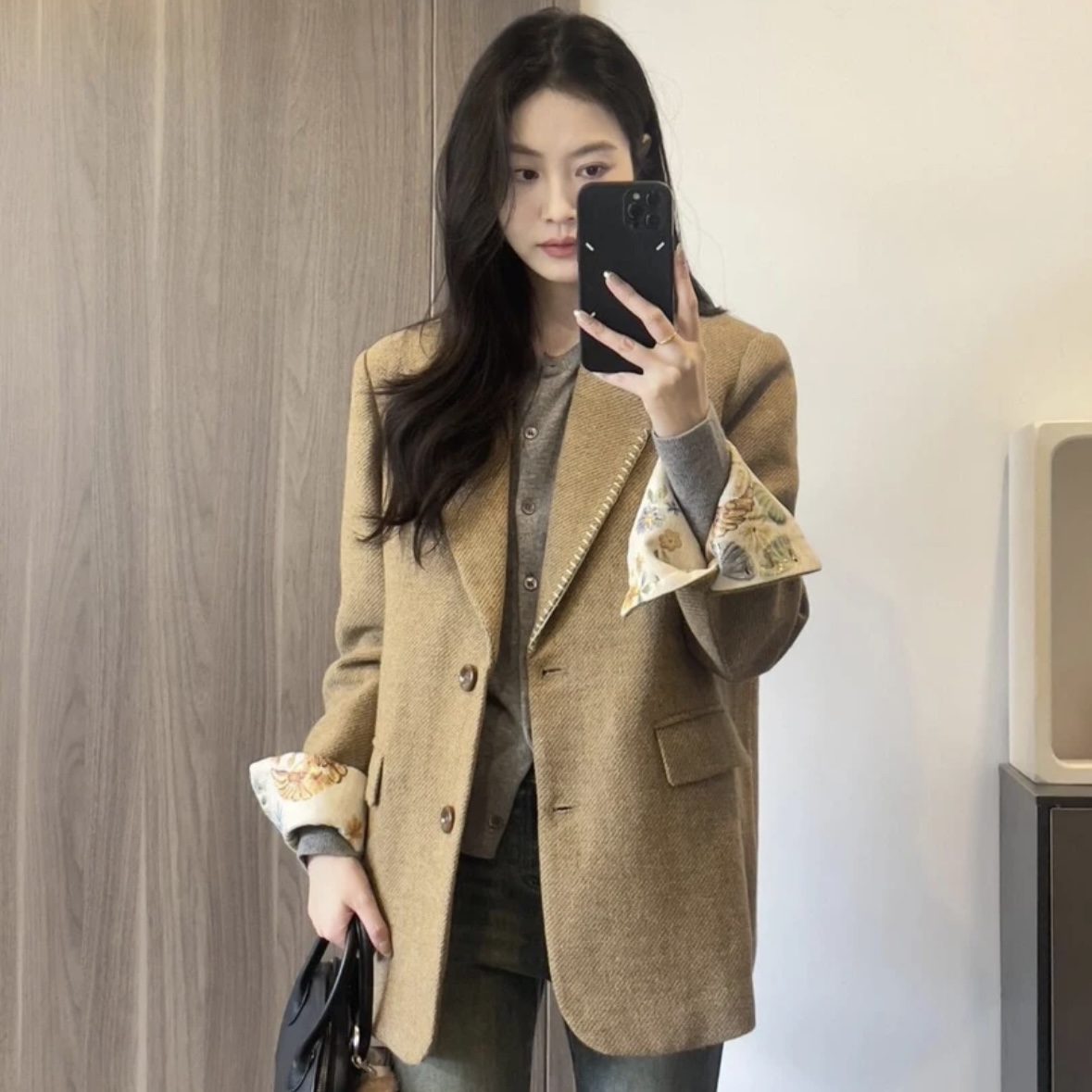 L·Z卡其色西装外套秋季新款独特超好看西服韩系通勤显瘦气质上衣