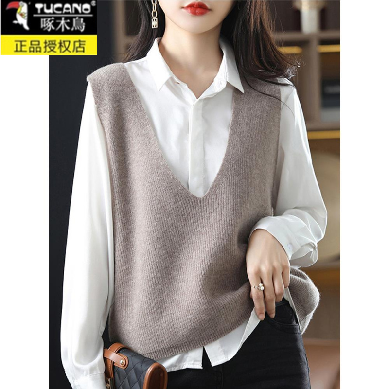 啄木鸟2025春秋新款大码羊毛针织马甲女V领外搭宽松背心无袖外穿