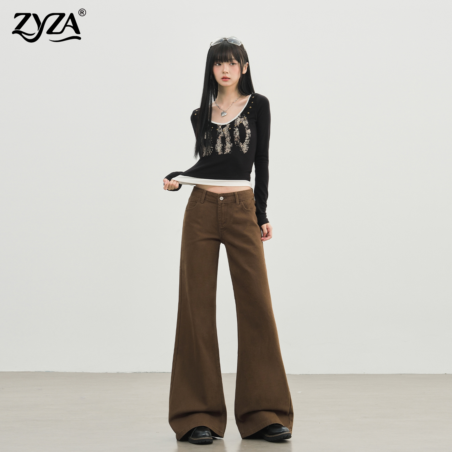 ZYZA美拉德棕色微喇牛仔裤女士秋冬新款低腰显瘦辣妹不贴腿喇叭裤