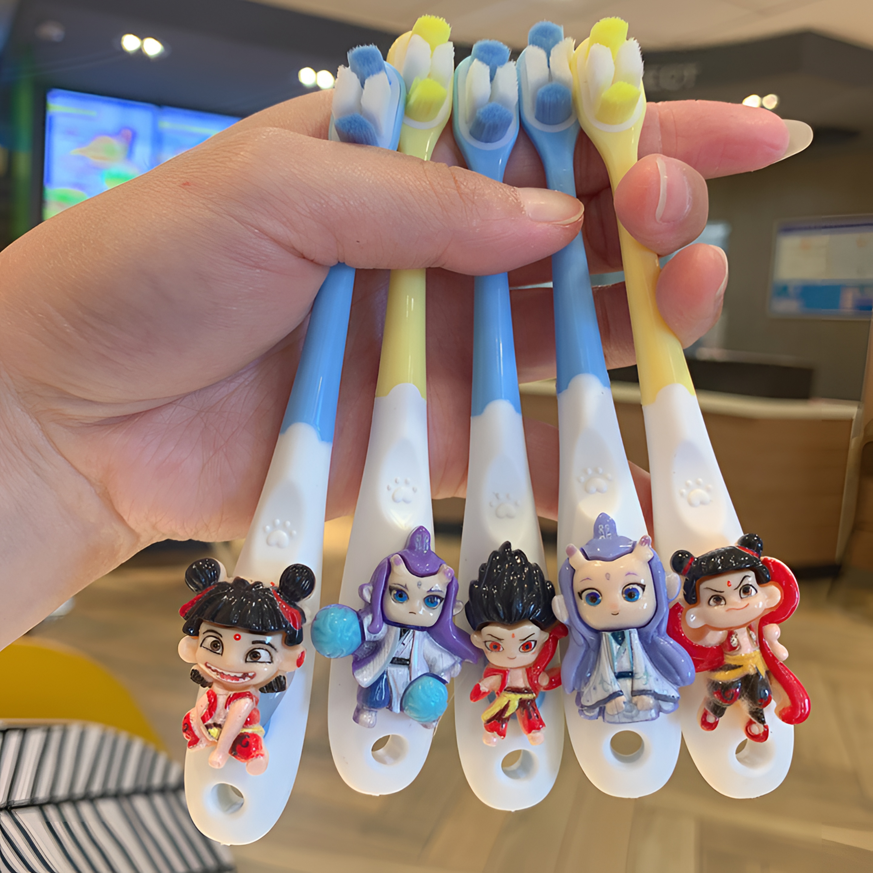 【5支】哪吒万毛刷儿童专用软毛牙刷男女孩3-10岁敖丙护齿保护牙龈