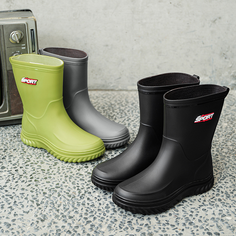 新款雨鞋防滑防水厨房防油中筒雨靴冬季长筒加棉鞋防蛇咬水鞋专用