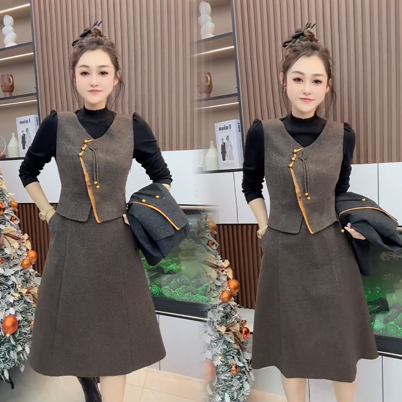 2025秋冬新款时尚显瘦气质网红高档套装女高级百搭宽松大码两件套