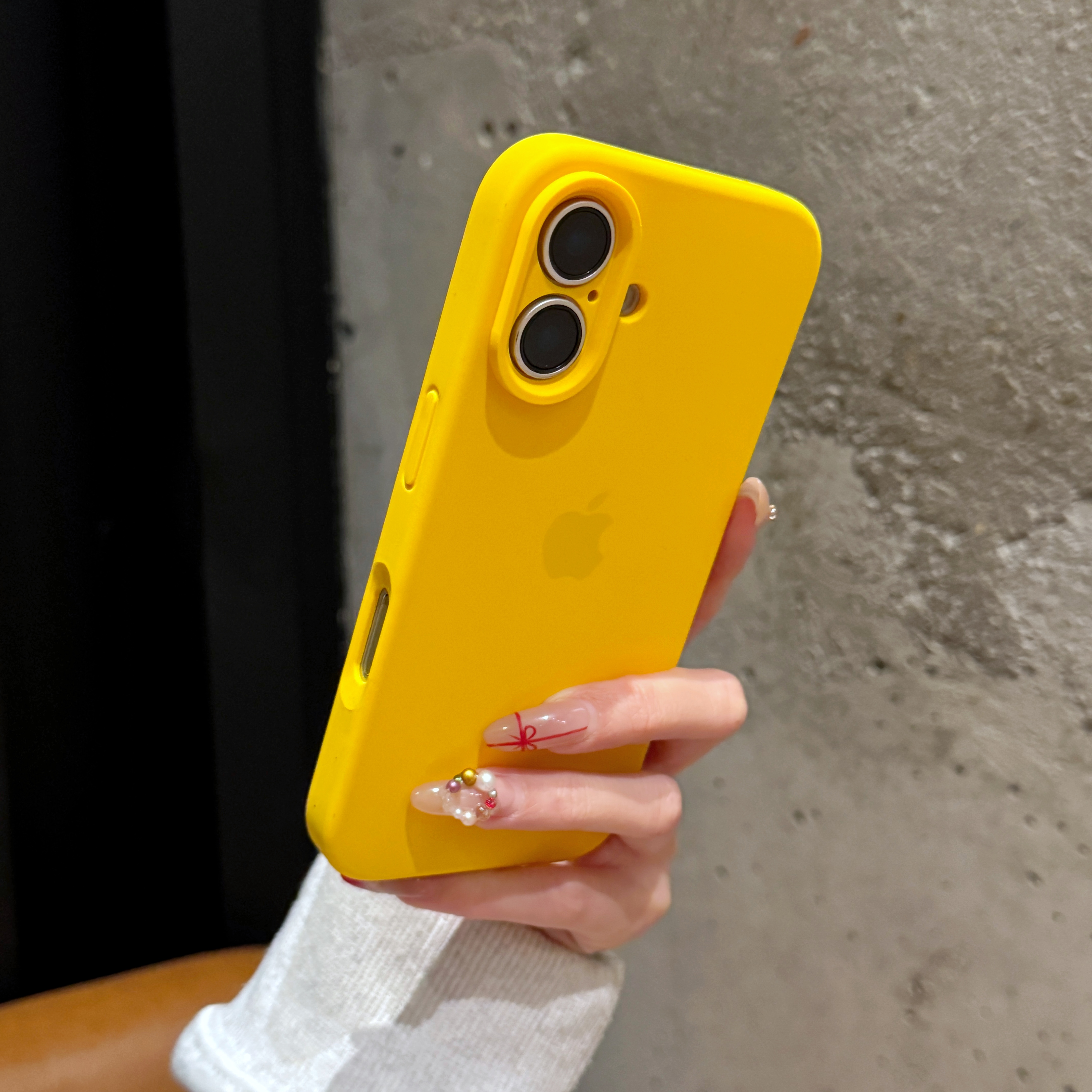 17全包液态硅胶适用苹果16手机壳16promax耐脏15/14/13软壳向日葵