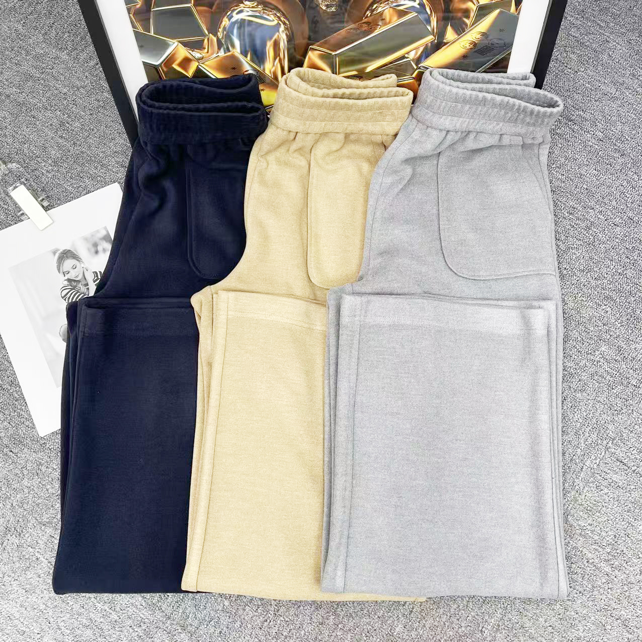 2025（#132）时尚新款女士秋冬微喇阔腿裤松紧腰休闲百搭纯色简约裤