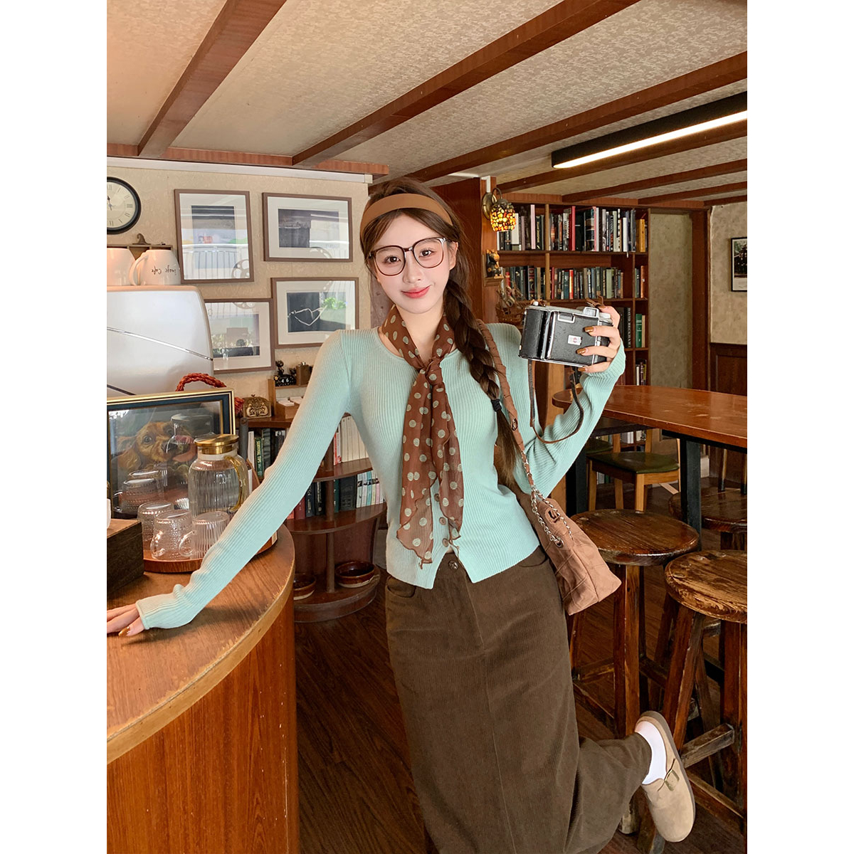 MO88ZSPF大码女装绿色长袖针织衫女早秋修身薄款毛衣半身裙套装