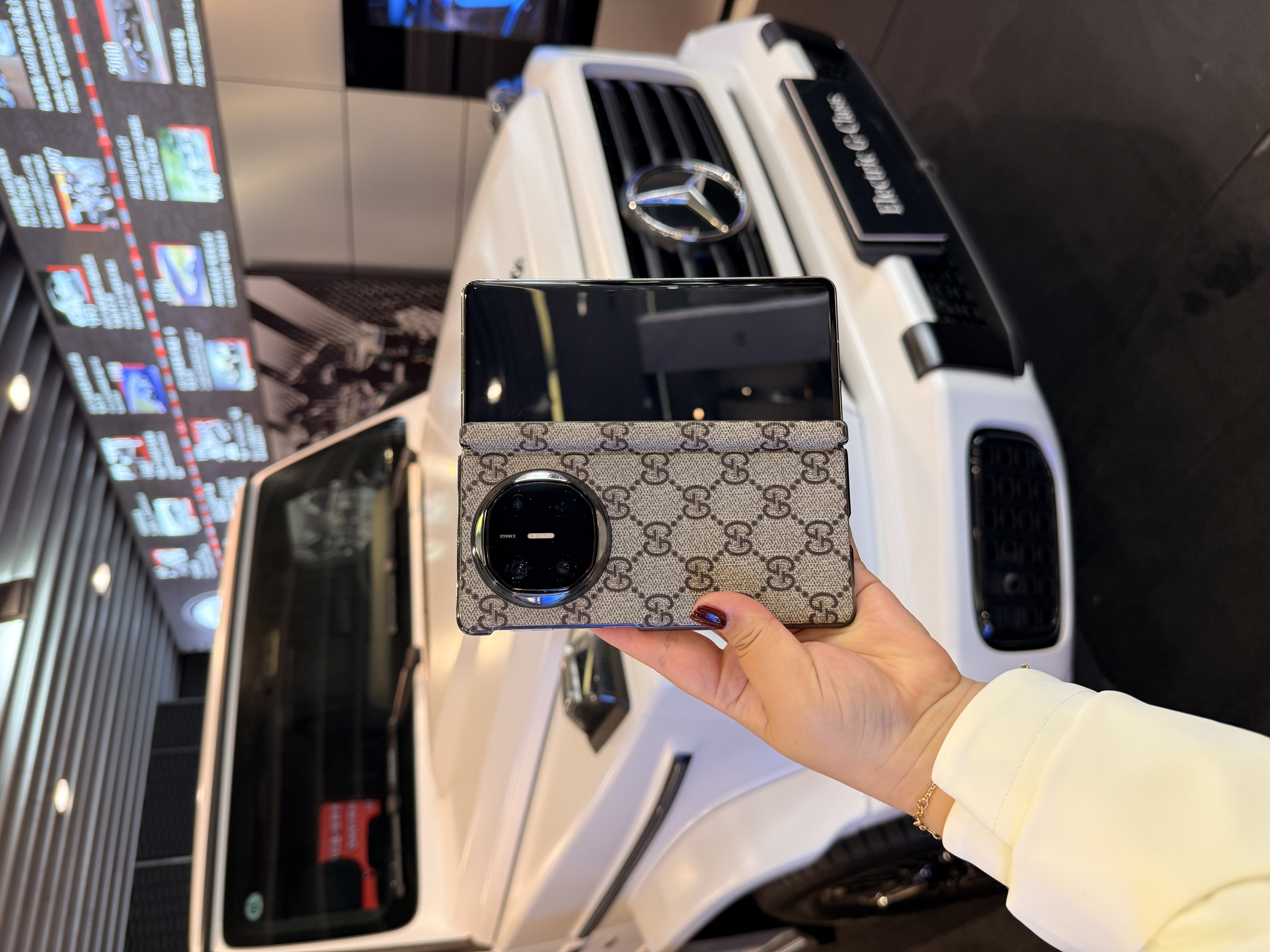 适用于华为Matex7/Matex6 时尚压花磁吸中轴折叠手机壳 透明边框