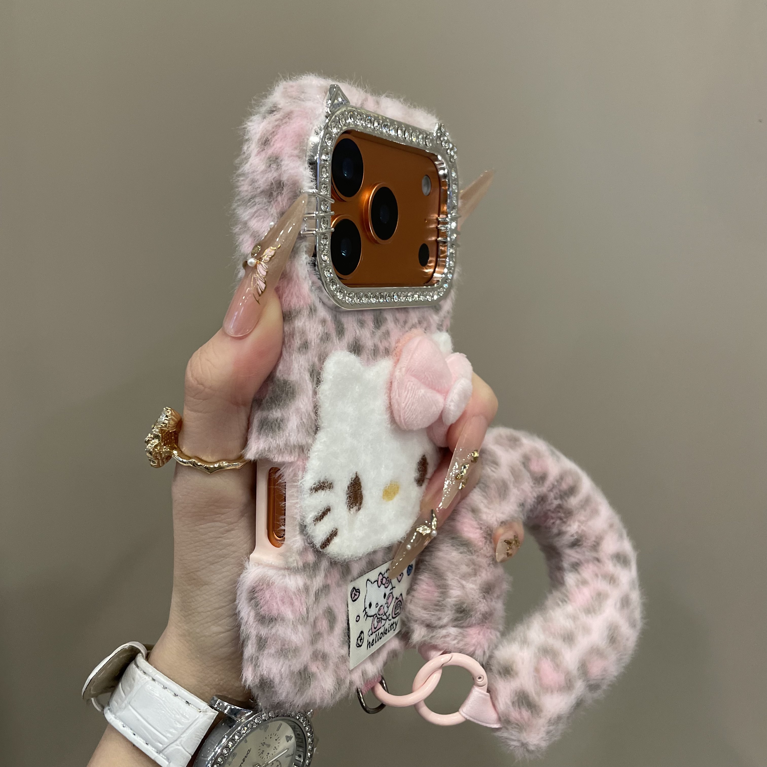 可爱闪钻毛绒豹纹毛毡KT猫适用17promax手机壳16pro创意15女14pm