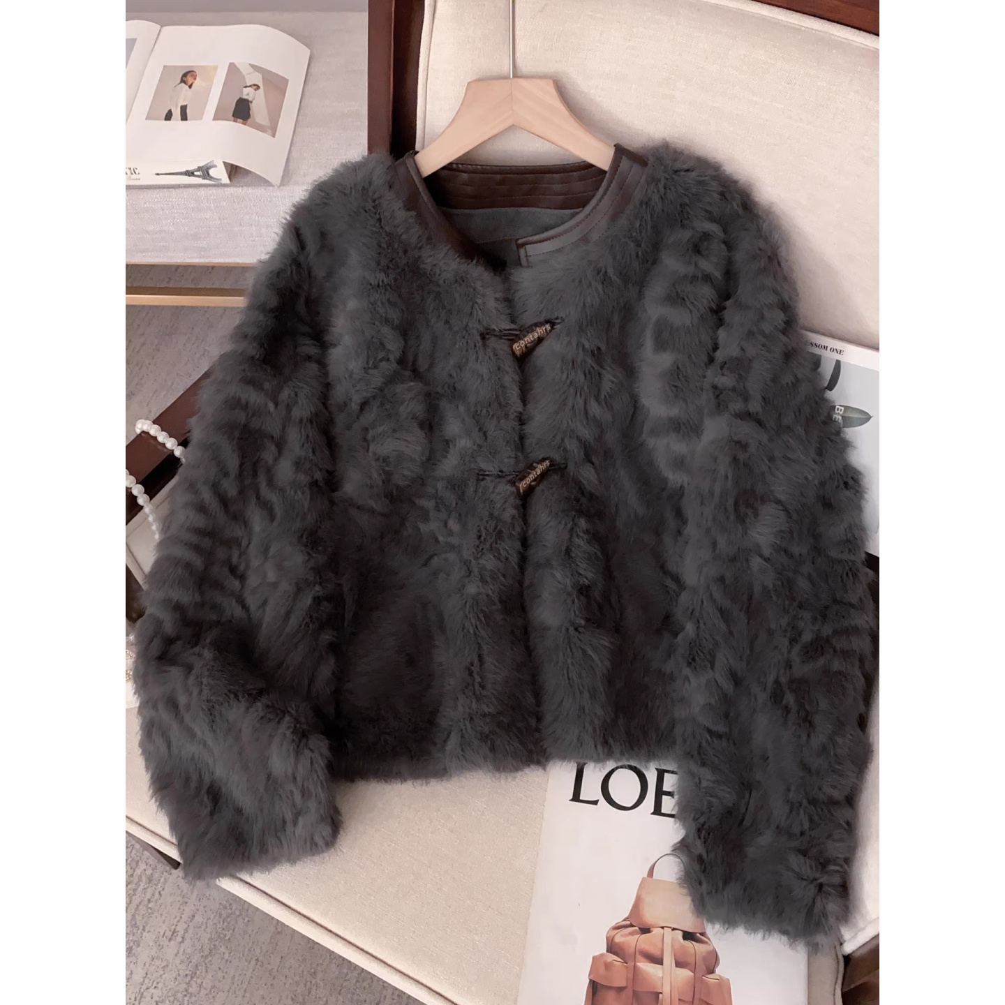 拉夏贝尔牛角扣百搭外套女秋冬季2025新款巨好看超火加厚保暖上衣