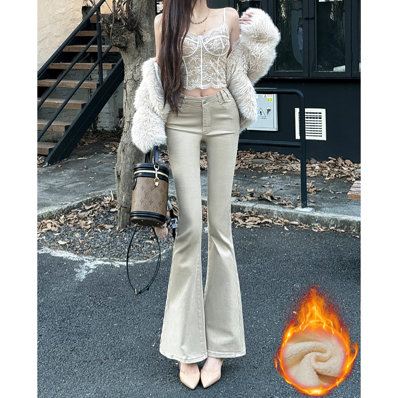 卡其色微喇叭牛仔裤女秋季低腰2025新款显瘦弹力小个子百搭拖地裤
