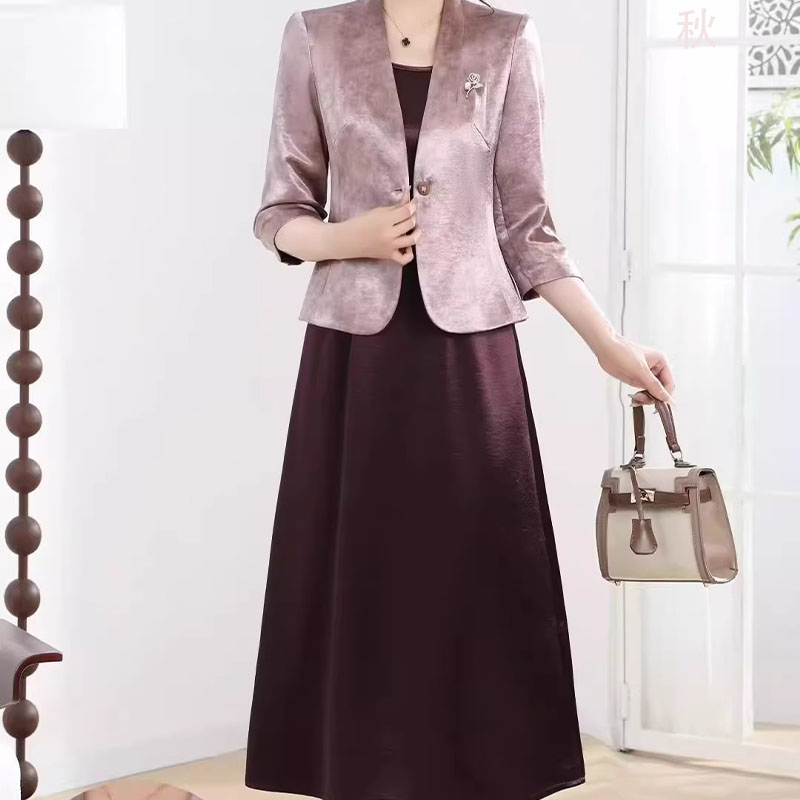 十月可穿2025新款婚宴场合女装连衣裙妈妈秋装喜婆婆婚宴礼服装