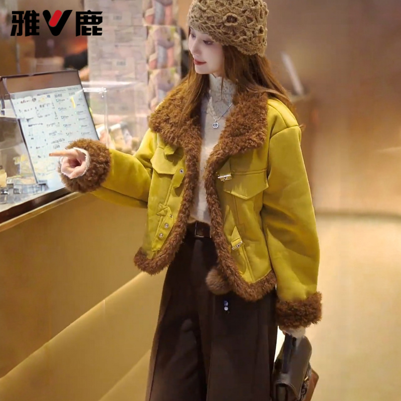 雅鹿翻领加绒外套2025秋冬新款时尚气质设计百搭小个子上衣