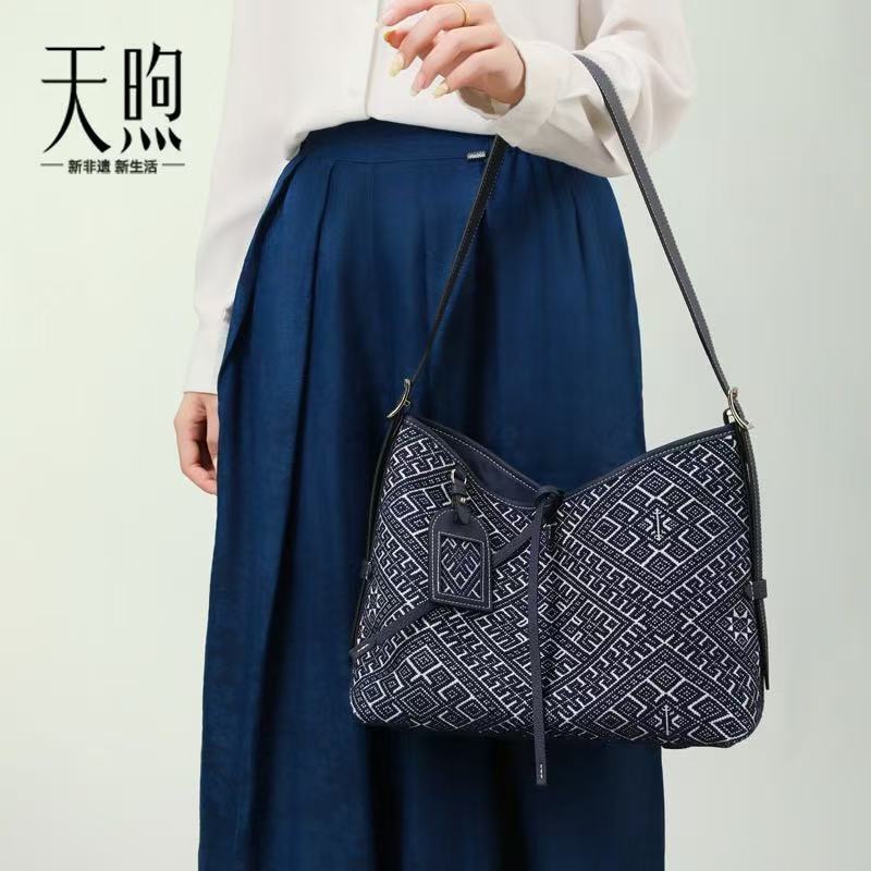 壮锦飞燕纹新中式大容量托特包百搭单肩包FJ270623