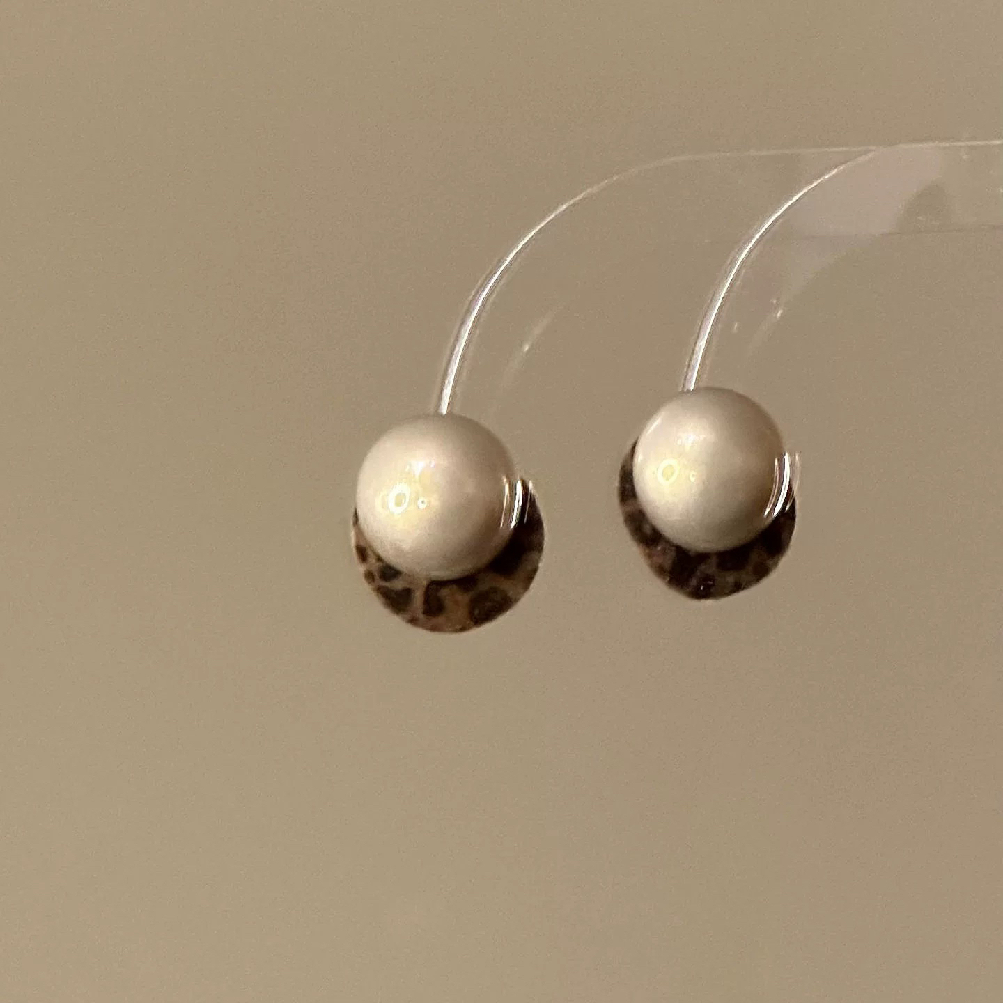 铜合金耳饰 奶茶豹纹~氛围感丝绒珠珠简约洋气耳钉耳饰 A28