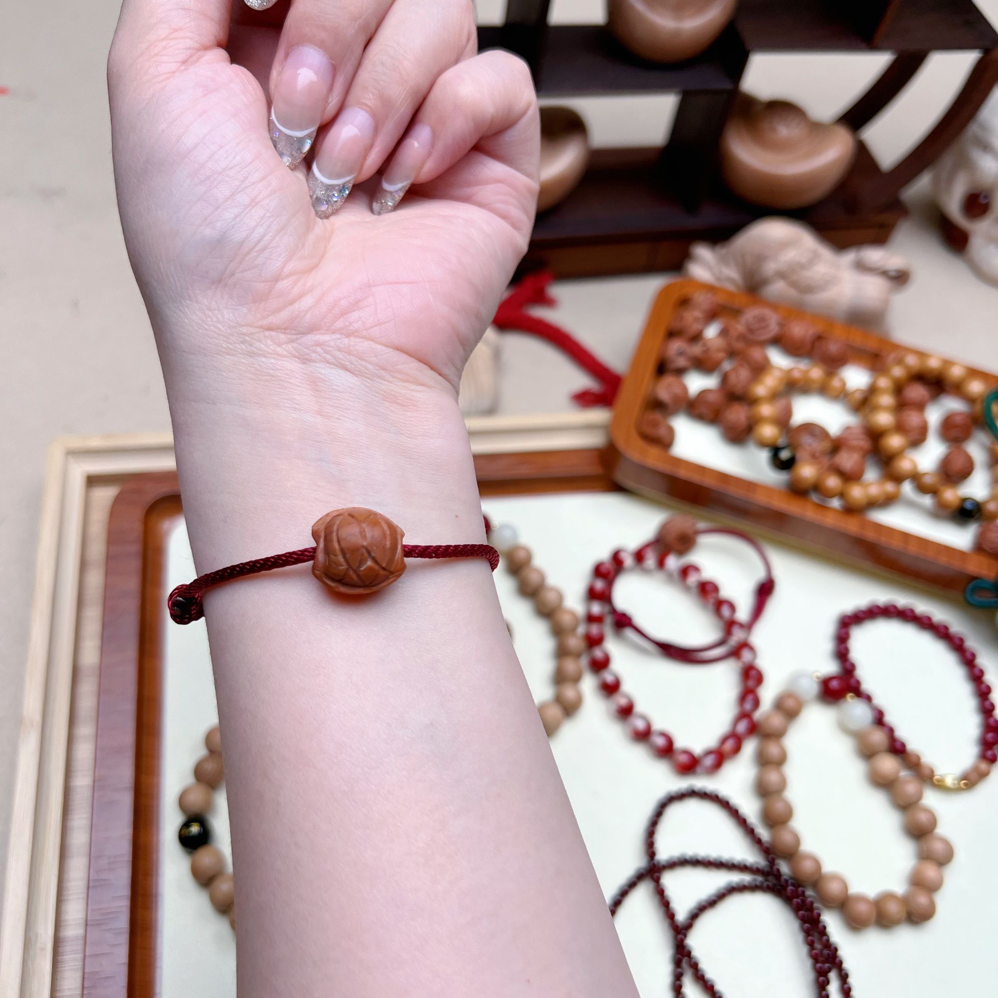 「富甲」野生桃核雕刻小乌龟红绳时尚百搭手链好运来财成人手串