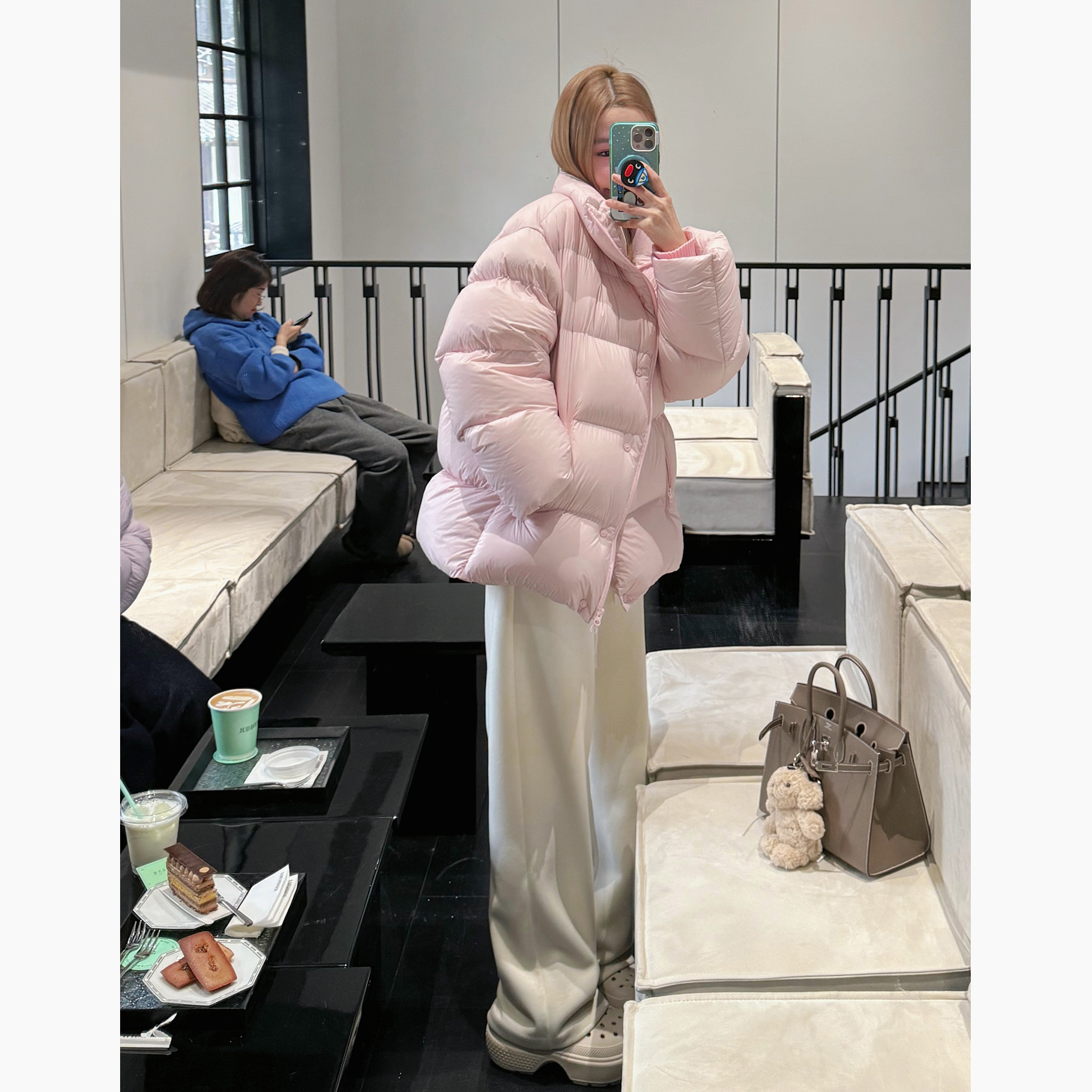 Janie Yee"顶奢·奶泡鹅" 白鹅绒立领中长款羽绒服外套女24A2666