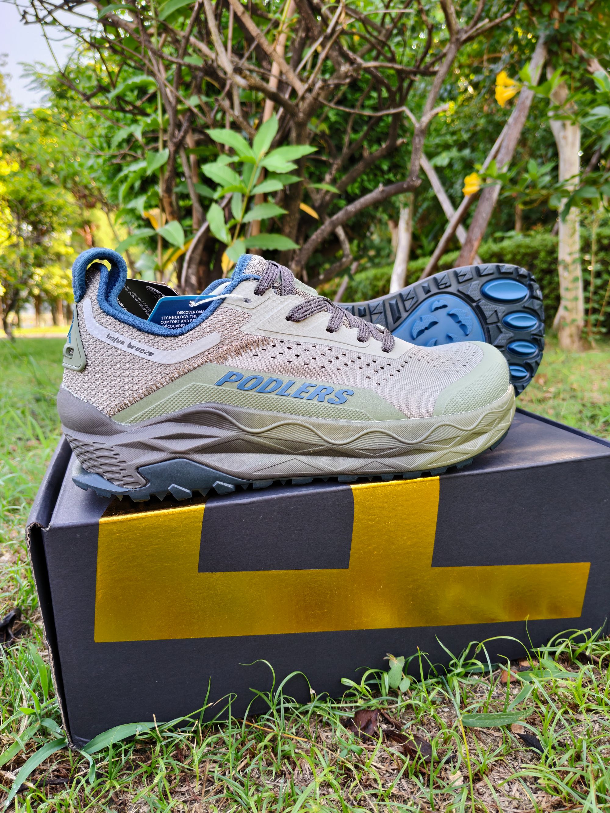 宽楦透气耐磨防滑全地形越野跑鞋男女通用户外休闲运动必备情侣