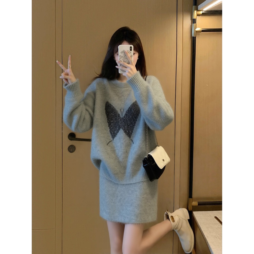 灰色套装女2025新款巨好看的早秋慵懒风穿搭针织上衣半身裙两件套